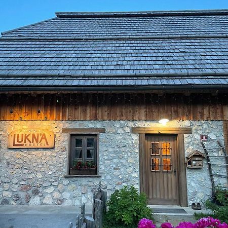 Hostel Lukna モイストラナ エクステリア 写真