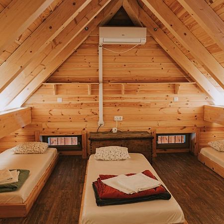 Hostel Lukna モイストラナ エクステリア 写真