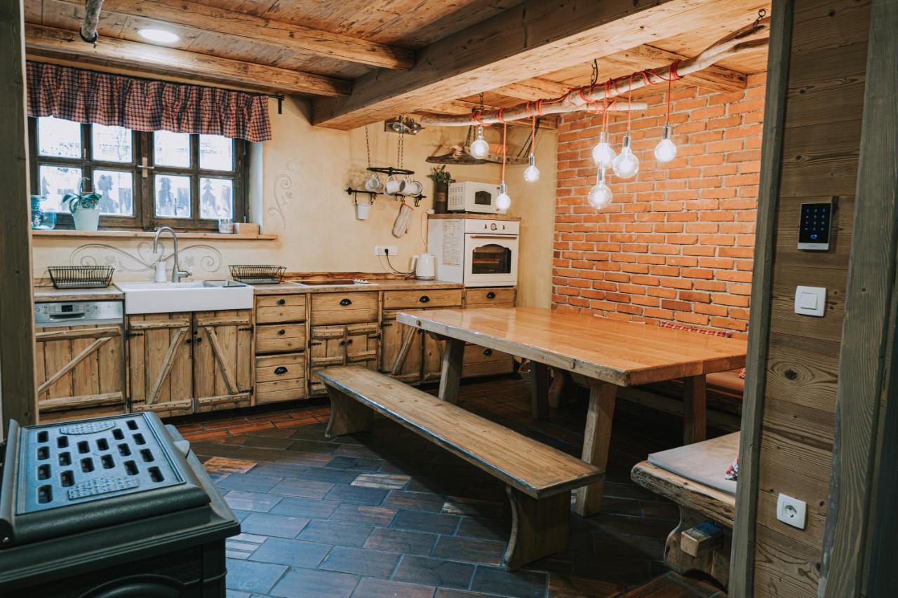 Hostel Lukna モイストラナ エクステリア 写真