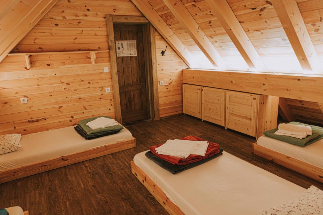 Hostel Lukna モイストラナ エクステリア 写真