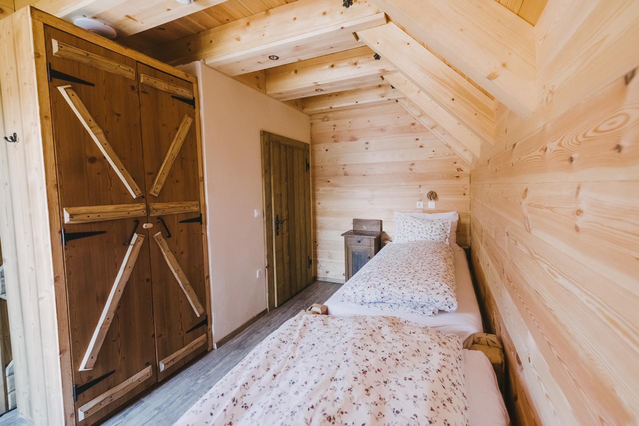 Hostel Lukna モイストラナ エクステリア 写真